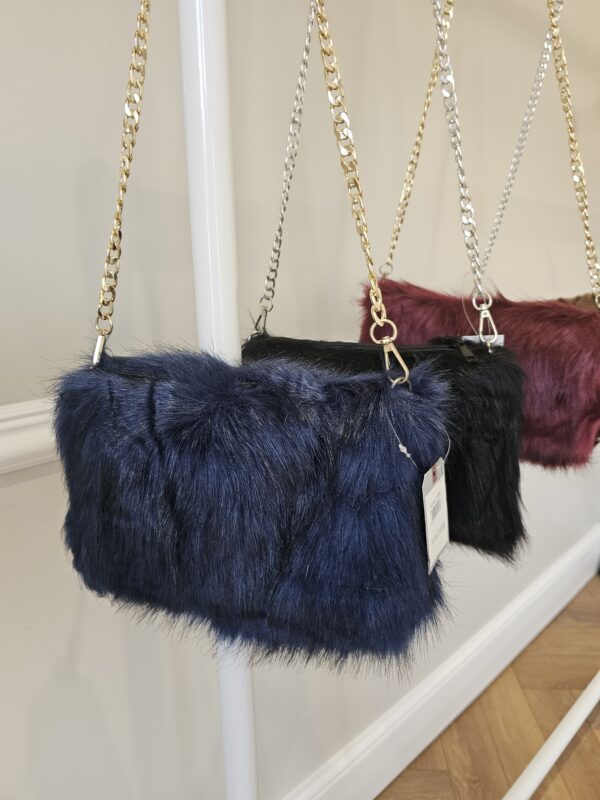 Faux fur chain bags - Image 2