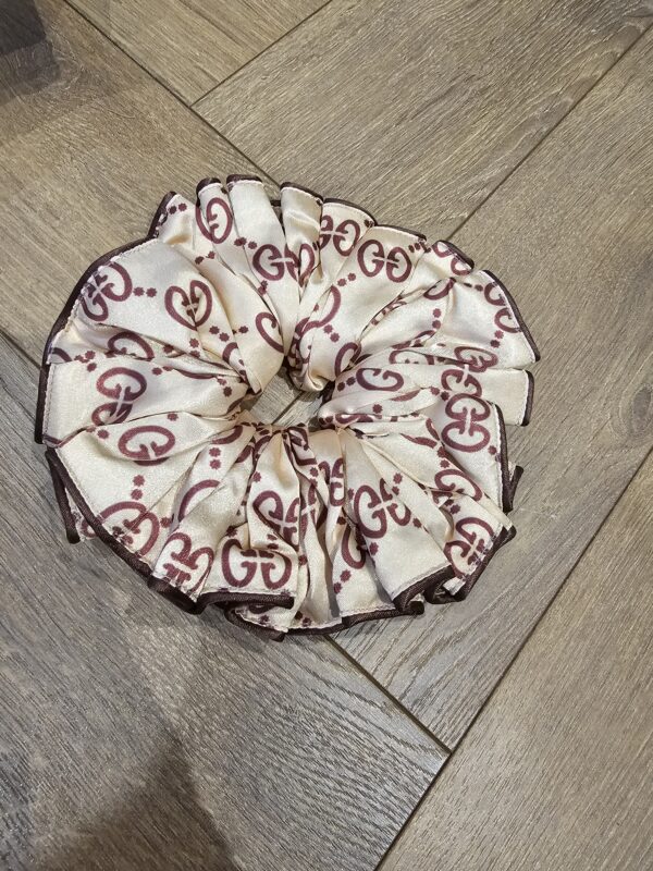 Giant inspired scrunchy - Image 4