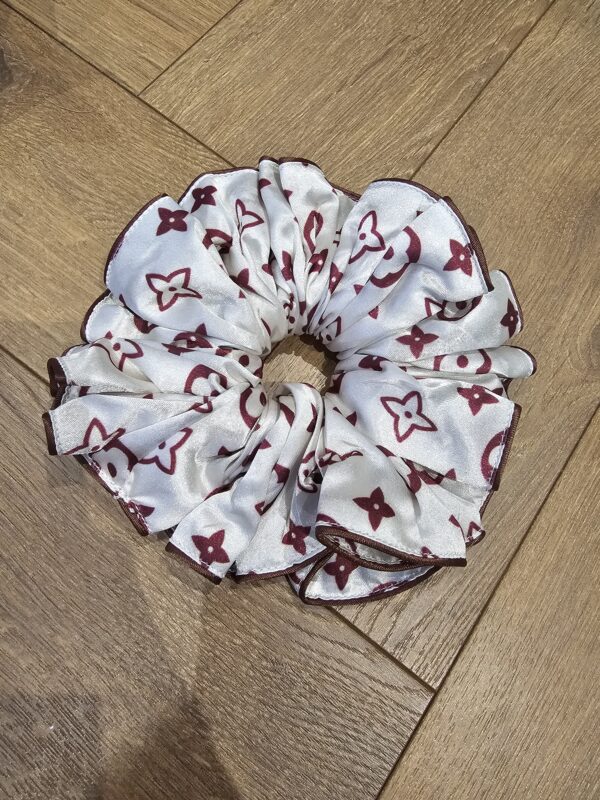 Giant inspired scrunchy - Image 5