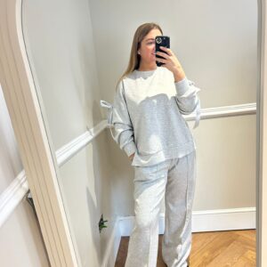 Diamond bow sweatshirt