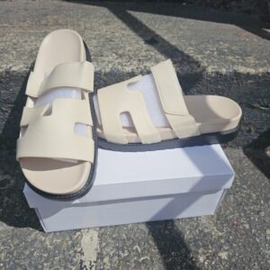 Herm sandals
