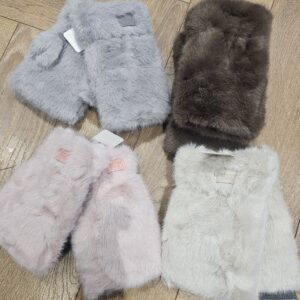 Faux fur fingerless gloves